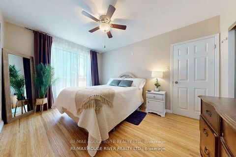 Photo 13 at 18 Darlingside Drive, West Hill, Toronto