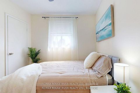 Photo 17 at 18 Darlingside Drive, West Hill, Toronto