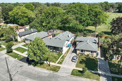 Photo 30 at 18 Darlingside Drive, West Hill, Toronto