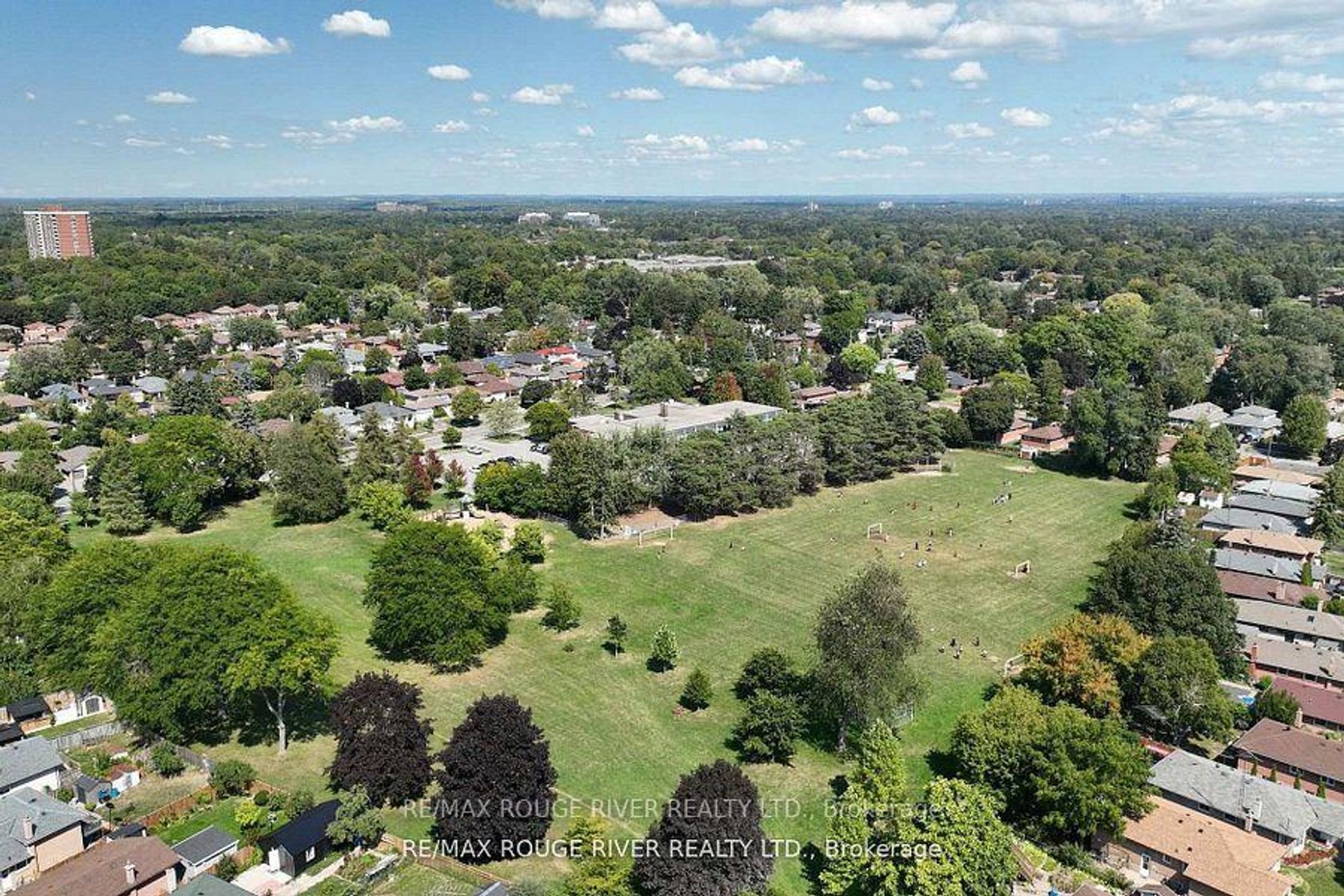 18 Darlingside Drive, West Hill, Toronto photo 4