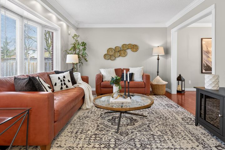 Photo 5 at 762 Clifton Drive, Centennial, Oshawa