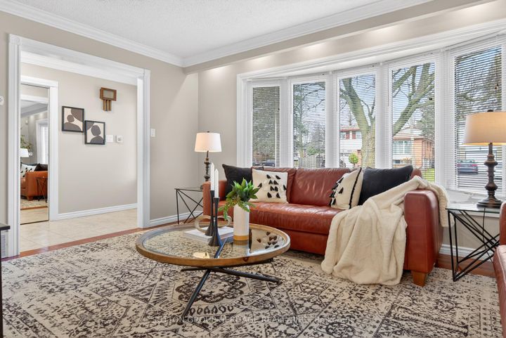 Photo 10 at 762 Clifton Drive, Centennial, Oshawa