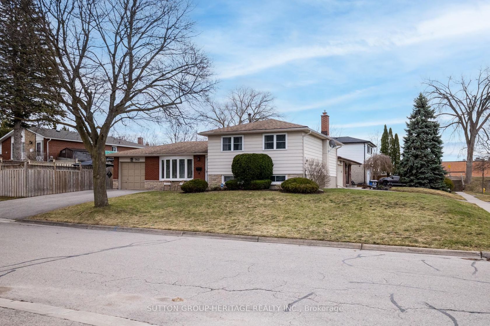 762 Clifton Drive, Centennial, Oshawa 2