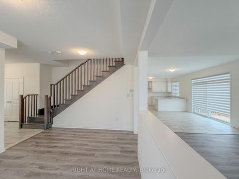 Photo 8 at 2 Sagewood Avenue, Rural Barrie Southeast, Barrie