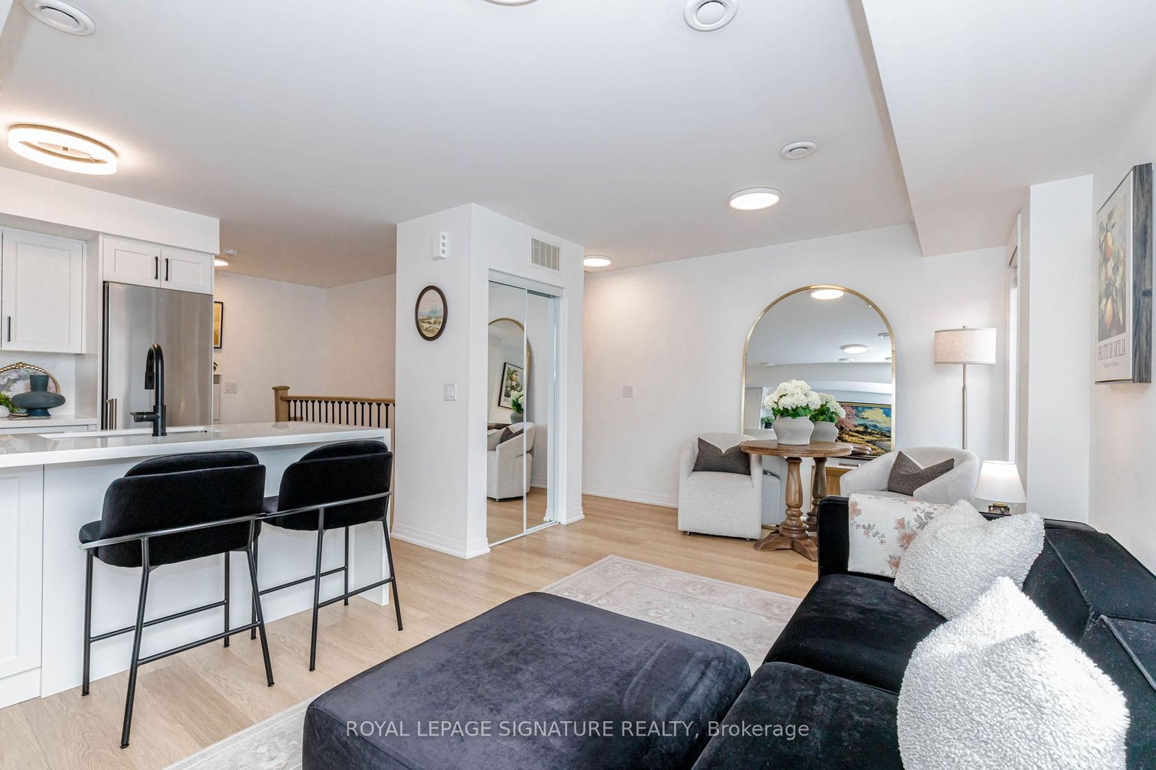 3 - 171 William Duncan Road, CFB, Toronto photo number 2