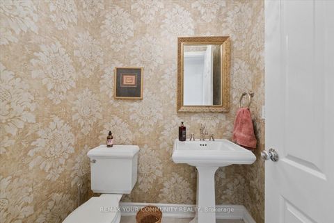 Photo 13 at 4 Marinucci Court, Mill Pond, Richmond Hill