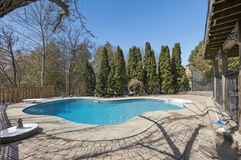 Photo 41 at 4 Marinucci Court, Mill Pond, Richmond Hill