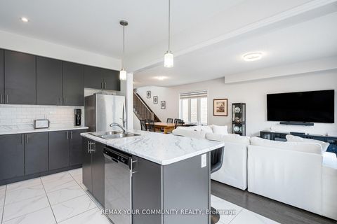 Photo 21 at 153 Terry Fox Drive, Rural Barrie Southeast, Barrie