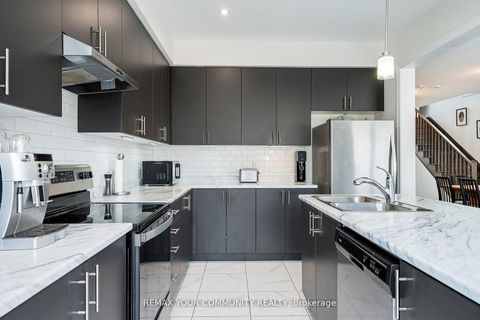 Photo 22 at 153 Terry Fox Drive, Rural Barrie Southeast, Barrie