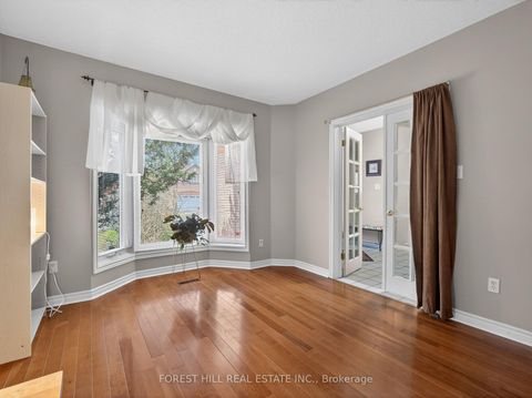 Photo 4 at 43 Rockwood Crescent, Beverley Glen, Vaughan