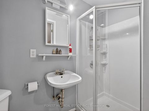 Photo 32 at 43 Rockwood Crescent, Beverley Glen, Vaughan