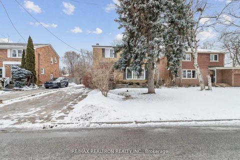 Photo 1 at 139 Yorkview Drive, Willowdale West, Toronto