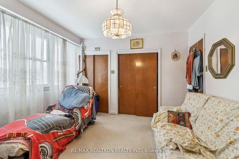 Photo 20 at 139 Yorkview Drive, Willowdale West, Toronto