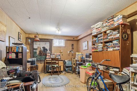 Photo 26 at 139 Yorkview Drive, Willowdale West, Toronto