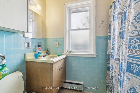 Photo 28 at 139 Yorkview Drive, Willowdale West, Toronto