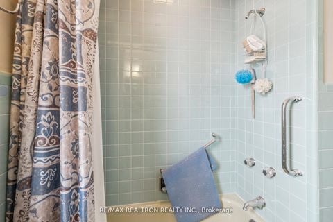 Photo 29 at 139 Yorkview Drive, Willowdale West, Toronto