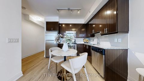 Photo 9 at 307 - 75 North Park Road S, Beverley Glen, Vaughan