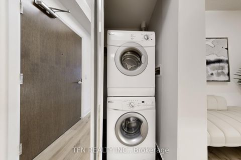 Photo 18 at 307 - 75 North Park Road S, Beverley Glen, Vaughan