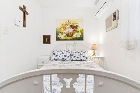 Photo 9 at 186 Cedric Avenue, Oakwood Village, Toronto