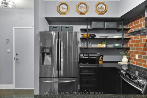 Photo 9 at 207 - 5 Greenwich Street, Ardagh, Barrie