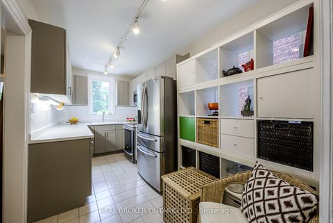 Photo 19 at 413 Roselawn Avenue, Lawrence Park South, Toronto