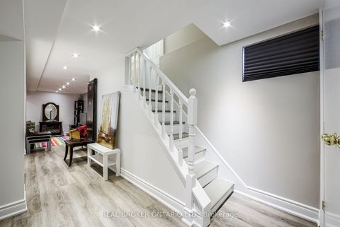 Photo 29 at 413 Roselawn Avenue, Lawrence Park South, Toronto