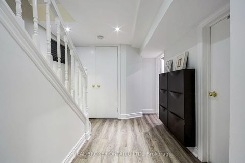 Photo 30 at 413 Roselawn Avenue, Lawrence Park South, Toronto