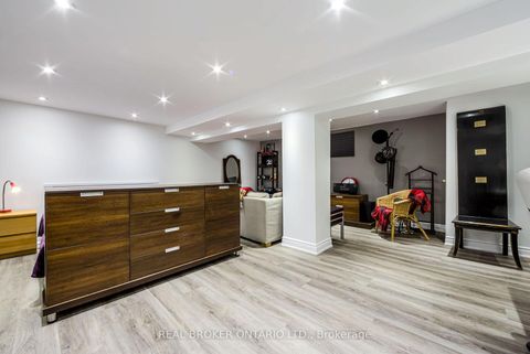 Photo 32 at 413 Roselawn Avenue, Lawrence Park South, Toronto