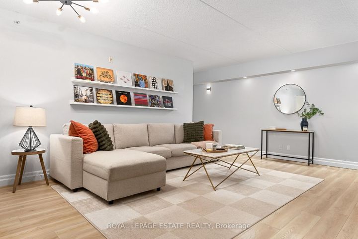 Photo 6 at 101 - 2035 Appleby Line, Uptown, Burlington