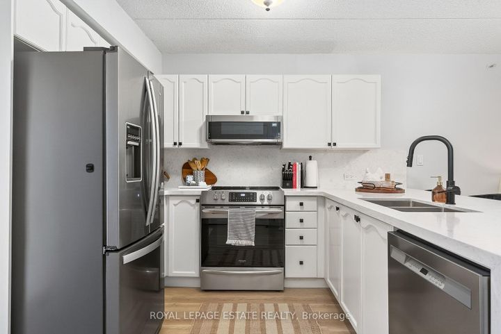 Photo 13 at 101 - 2035 Appleby Line, Uptown, Burlington