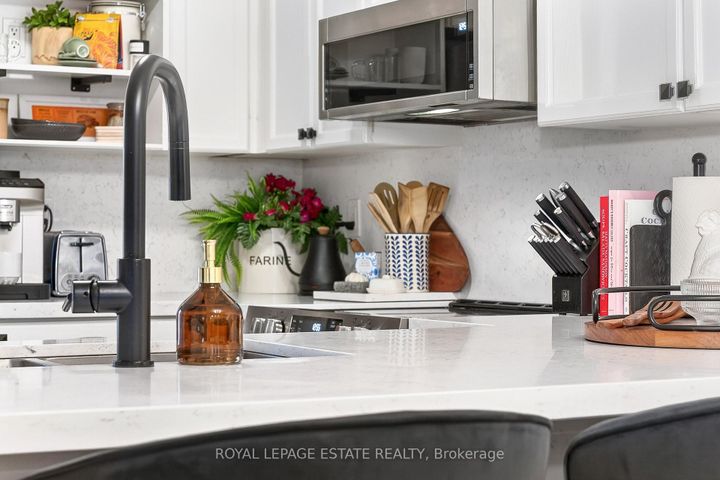 Photo 17 at 101 - 2035 Appleby Line, Uptown, Burlington