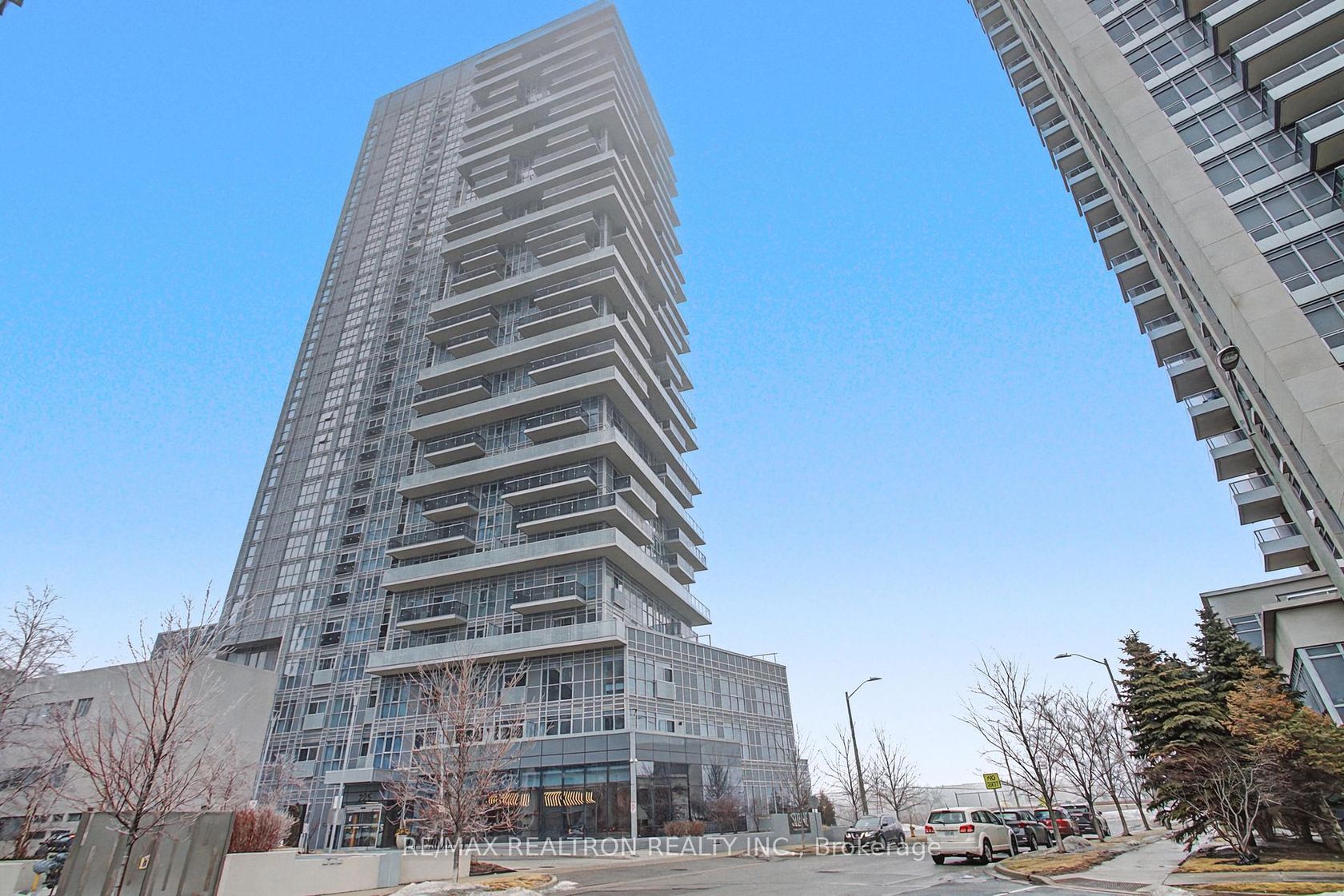 308 - 225 Village Green Square, Malvern West, Toronto photo number 2