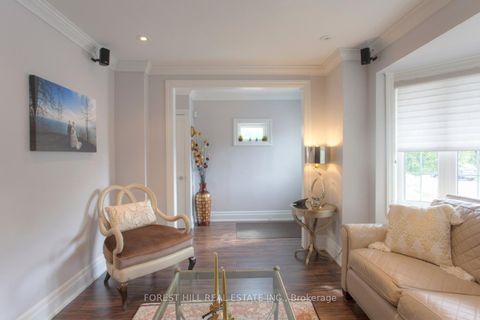 Photo 2 at 136 Hollywood Avenue, Willowdale East, Toronto