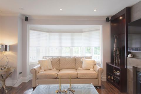 Photo 3 at 136 Hollywood Avenue, Willowdale East, Toronto