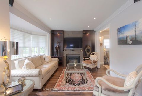 Photo 4 at 136 Hollywood Avenue, Willowdale East, Toronto