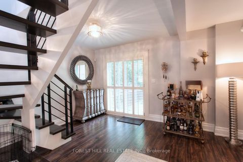 Photo 5 at 136 Hollywood Avenue, Willowdale East, Toronto