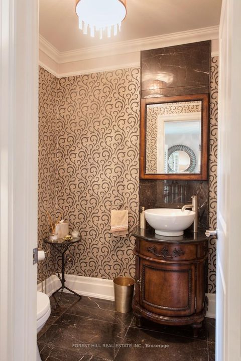 Photo 13 at 136 Hollywood Avenue, Willowdale East, Toronto