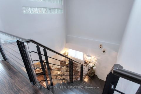 Photo 25 at 136 Hollywood Avenue, Willowdale East, Toronto