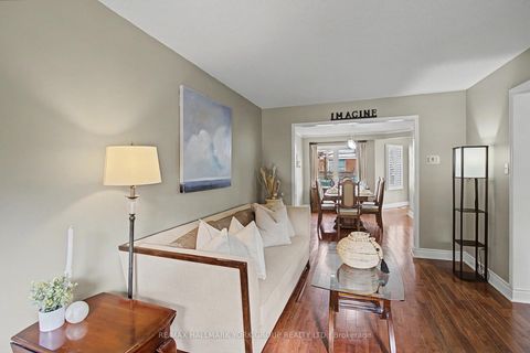 Photo 3 at 28 Hollingshead Drive, Aurora Village, Aurora