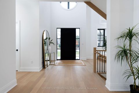 Photo 2 at 118 Warwood Road, City Centre West, Toronto