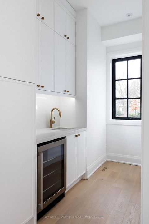 Photo 19 at 118 Warwood Road, City Centre West, Toronto