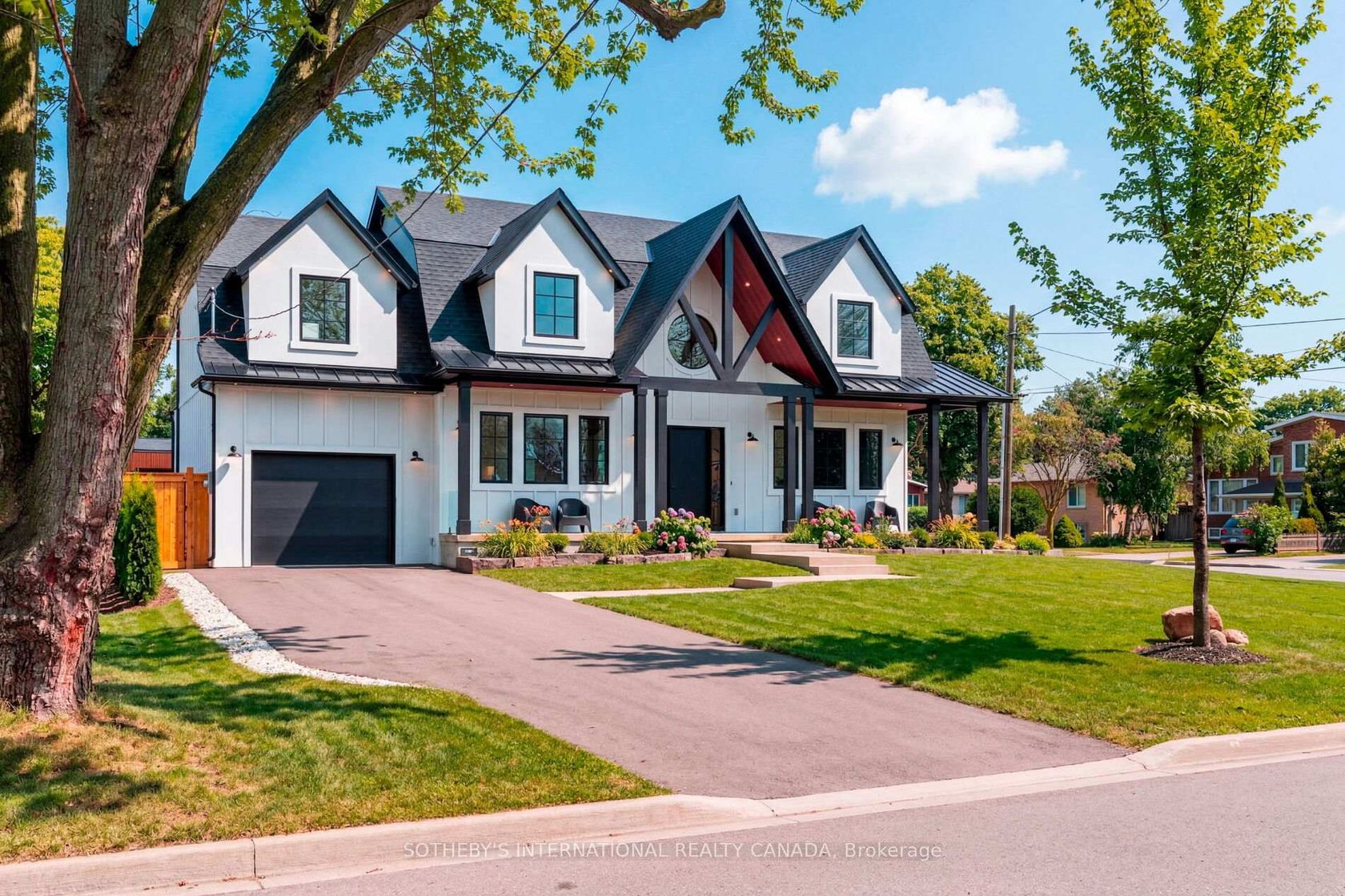 118 Warwood Road, City Centre West, Toronto photo 2