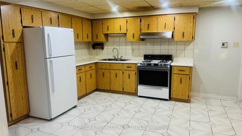 Photo 6 at 85 Harlow Crescent, Beaumonde Heights, Toronto