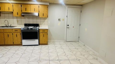 Photo 7 at 85 Harlow Crescent, Beaumonde Heights, Toronto