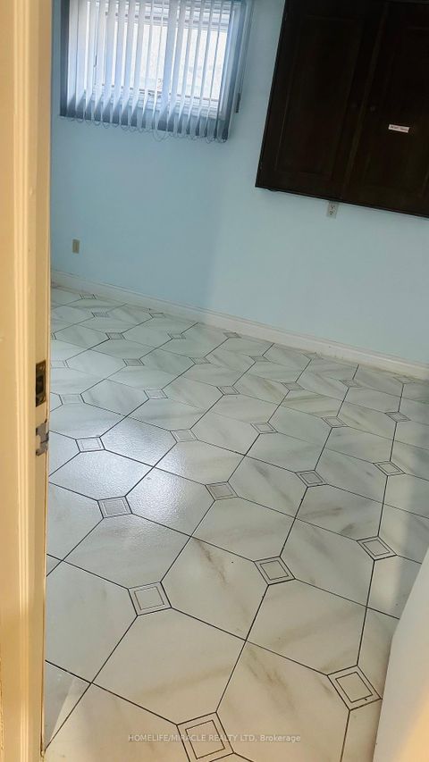 Photo 11 at 85 Harlow Crescent, Beaumonde Heights, Toronto