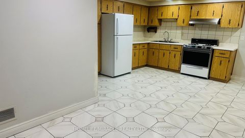 Photo 13 at 85 Harlow Crescent, Beaumonde Heights, Toronto