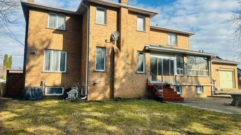 Photo 35 at 85 Harlow Crescent, Beaumonde Heights, Toronto