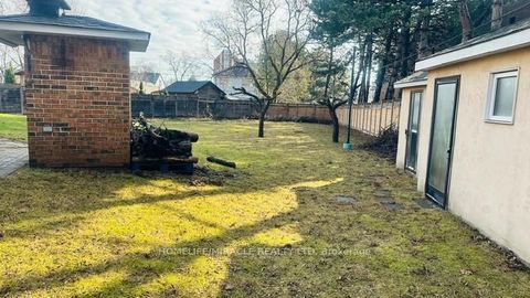 Photo 37 at 85 Harlow Crescent, Beaumonde Heights, Toronto