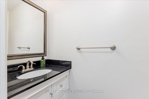 Photo 7 at 40 Chartwell Crescent, Keswick North, Georgina