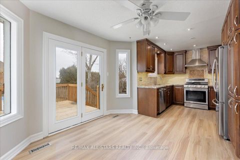 Photo 12 at 40 Chartwell Crescent, Keswick North, Georgina